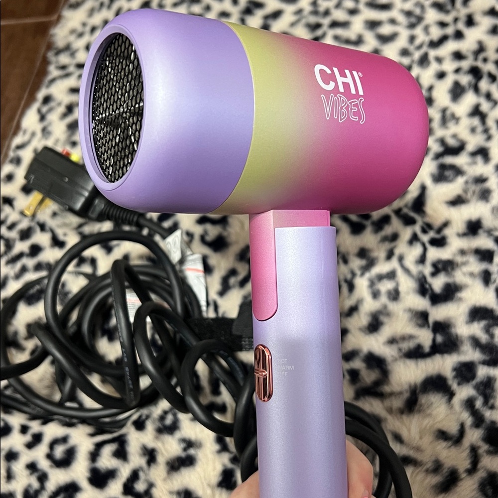 CHI Vibes Pink and Purple Hair Dryer so smooth compact - Picture 6 of 8